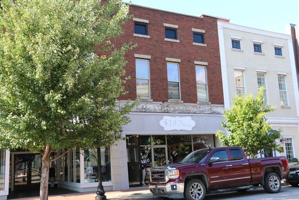 Downtown Street Retail and 2nd Floor Professional Office: 123 W 2nd St, Owensboro, KY 42303